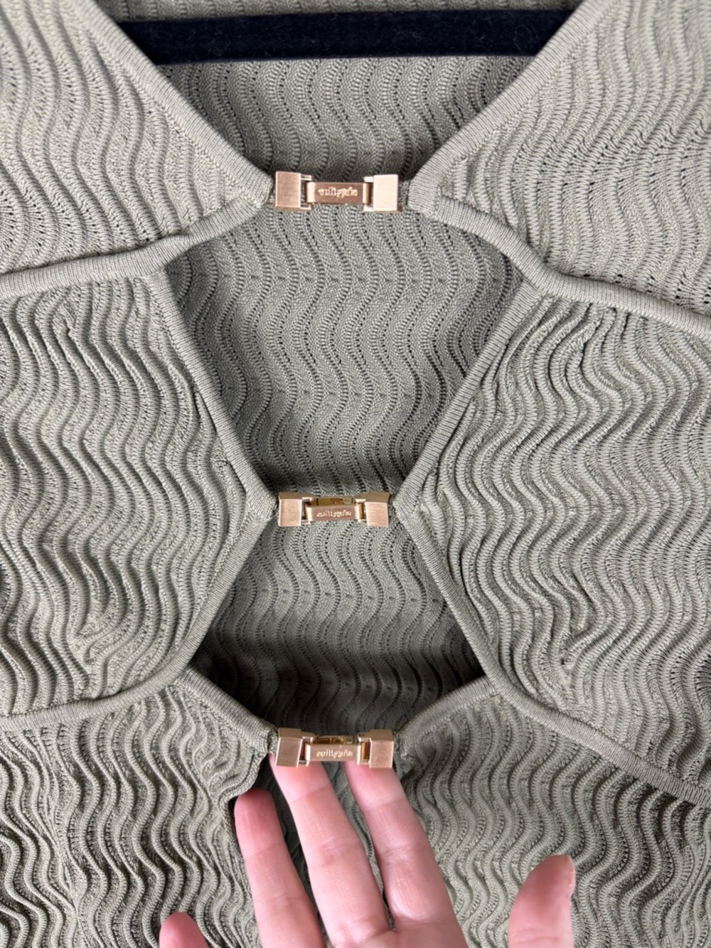 Cult Gaia Troi Knit Top In Olive - Picture 5 of 8